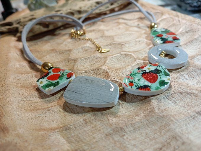 ​Collier Tour de Cou "Jardin Fraisier" – 5 Pièces en Argile Polymère