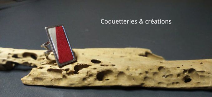 bague polymère, rectangle, rouge craquelé métallisé  et bois