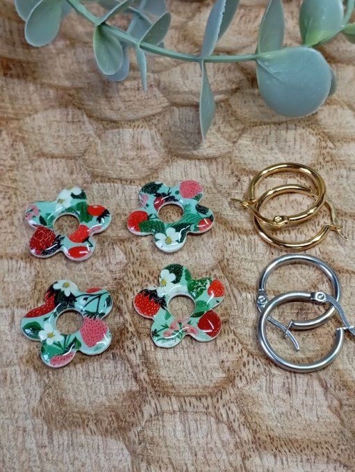 Boucles d'oreilles Créoles "Fleurs de Fraisiers" en Argile Polymère - Artisanat Loiret