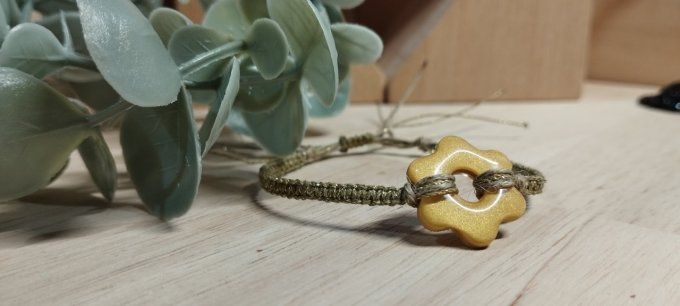 Bracelet en pâte fimo, recto verso fleurette