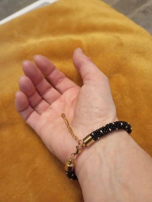Bracelet bangle tissage au crochet perles Miyuki noir et doré
