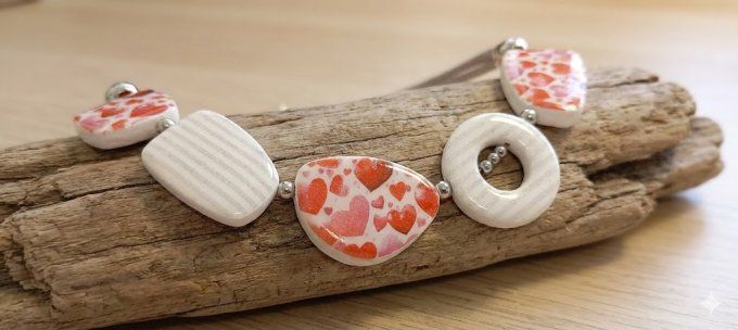 Collier Tour de Cou Cœurs & Rayures sur Argile