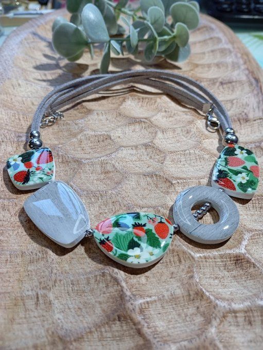 Collier tour de cou "Jardin Fraisier" en argile polymère - Finition Dorée ou Argentée au choix