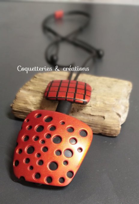 Collier sautoir polymère couleur métallique réglable  