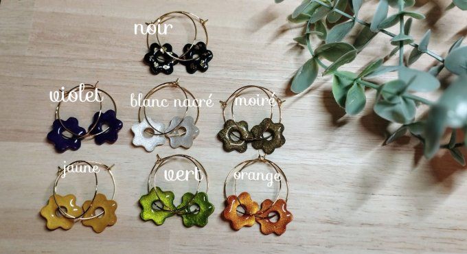 Boucles d'oreilles fimo créoles dorées fleurettes